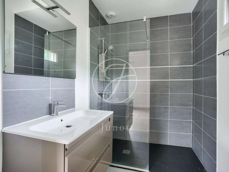 Maison Croissy-sur-Seine - 5 chambres - 305m²