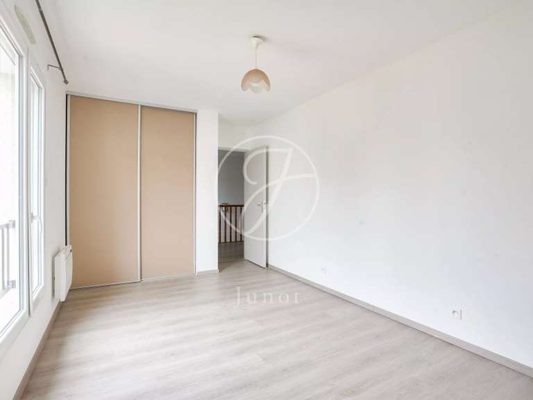 Maison Croissy-sur-Seine - 5 chambres - 305m²