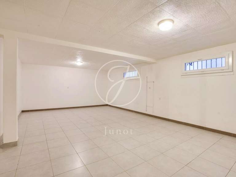 Maison Croissy-sur-Seine - 5 chambres - 305m²