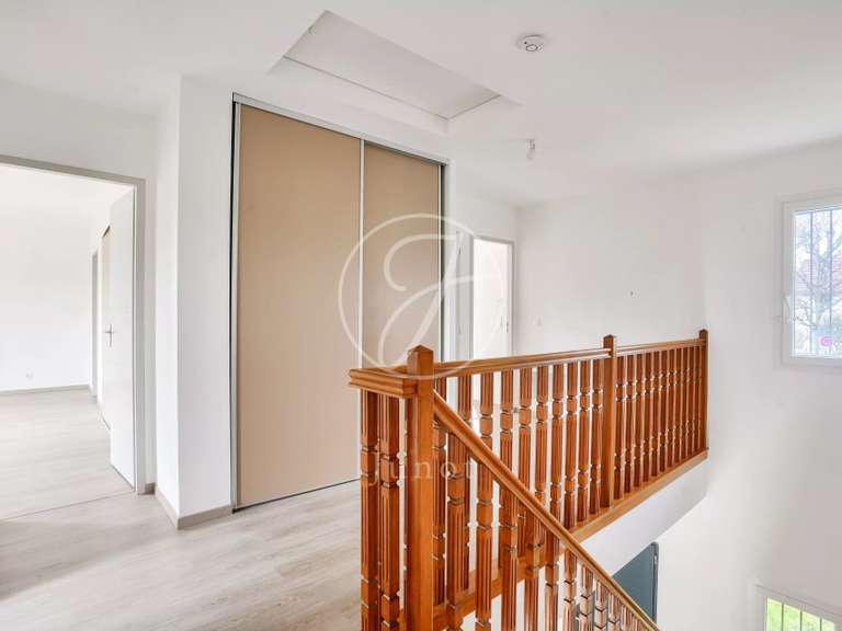 Maison Croissy-sur-Seine - 5 chambres - 305m²