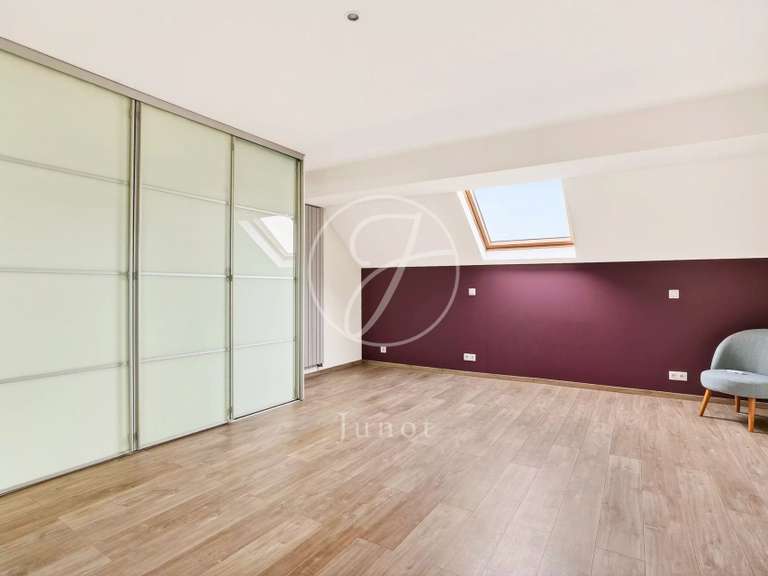 Maison Croissy-sur-Seine - 4 chambres - 220m²