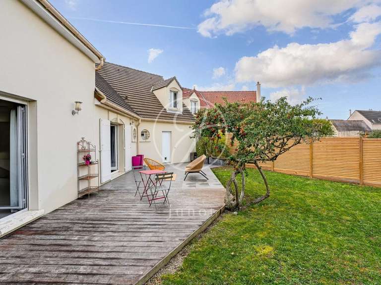 Maison Croissy-sur-Seine - 4 chambres - 220m²