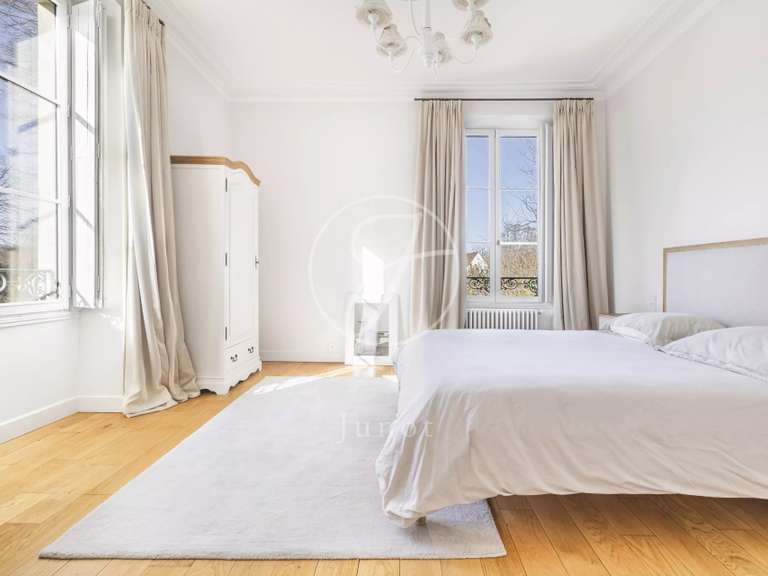 Maison Croissy-sur-Seine - 5 chambres - 502m²