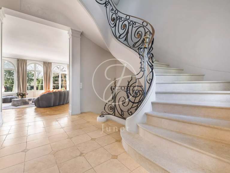 Maison Croissy-sur-Seine - 5 chambres - 502m²