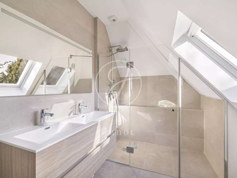 Maison Croissy-sur-Seine - 5 chambres - 502m²