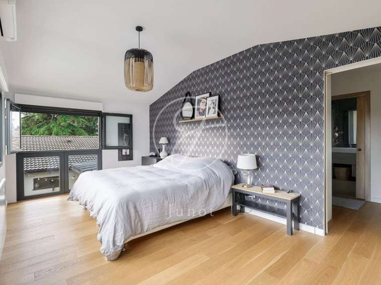 Maison Croissy-sur-Seine - 5 chambres - 200m²