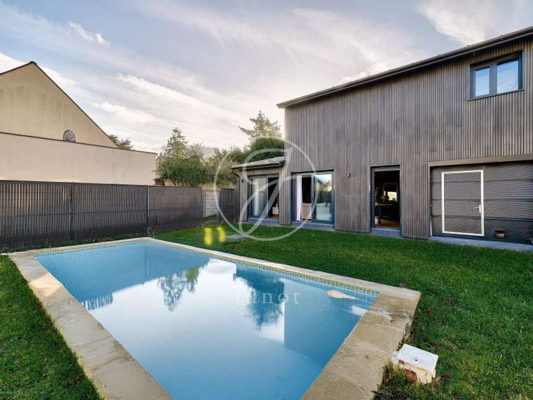 Maison Croissy-sur-Seine - 5 chambres - 200m²