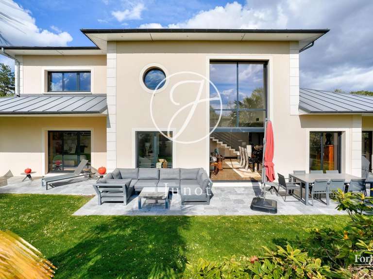 Maison Croissy-sur-Seine - 4 chambres - 401m²