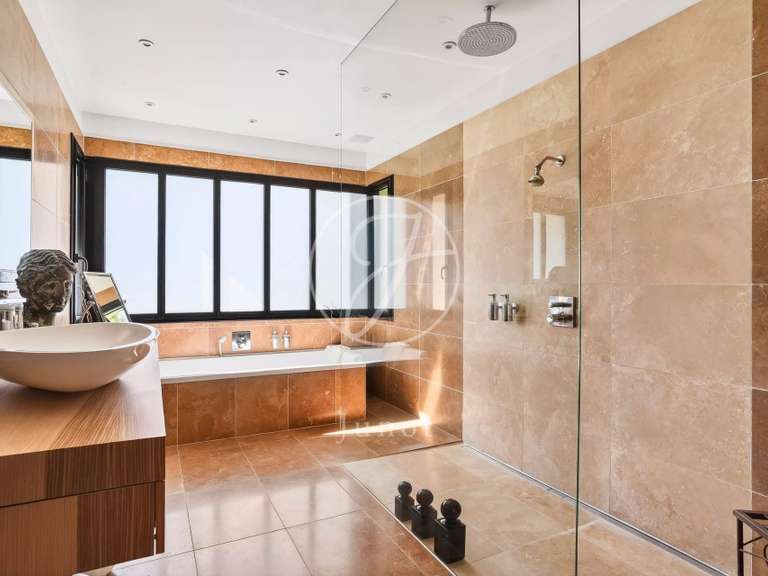 Maison Croissy-sur-Seine - 4 chambres - 401m²