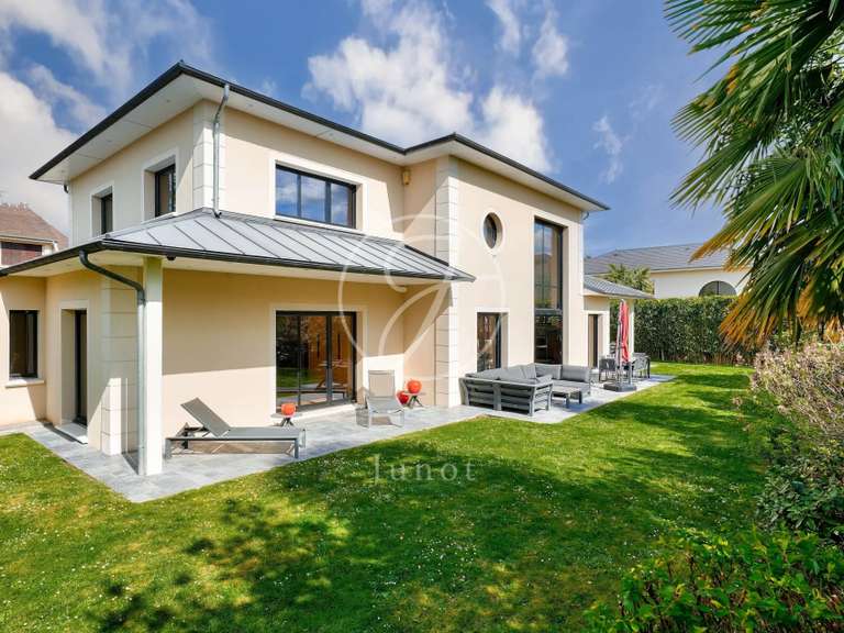 Maison Croissy-sur-Seine - 4 chambres - 401m²