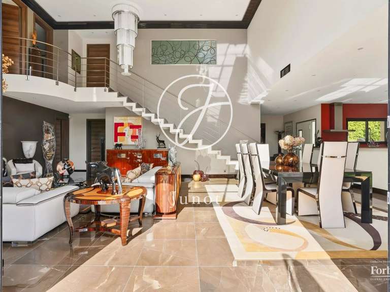 Maison Croissy-sur-Seine - 4 chambres - 401m²