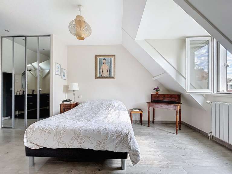 Maison Croissy-sur-Seine - 4 chambres - 140m²