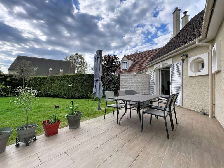 Maison Croissy-sur-Seine - 4 chambres - 140m²