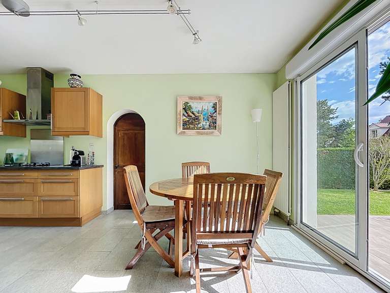 Maison Croissy-sur-Seine - 4 chambres - 140m²