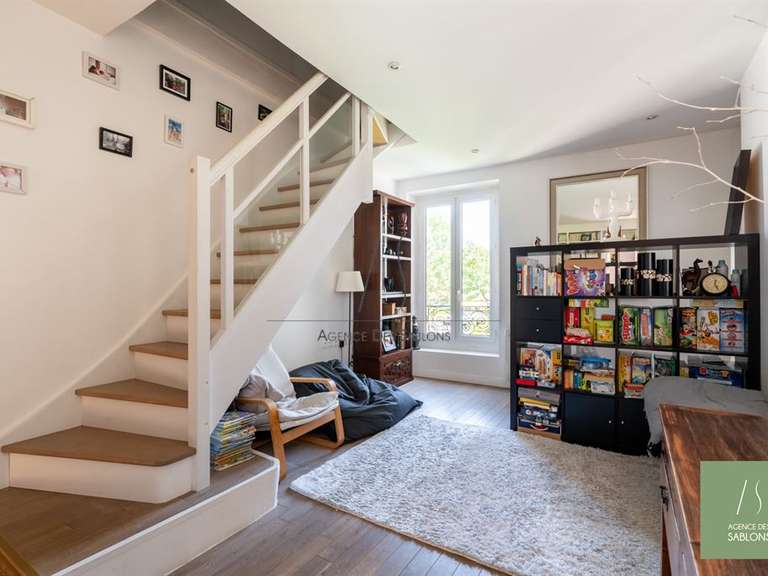 Maison Croissy-sur-Seine - 5 chambres - 205m²