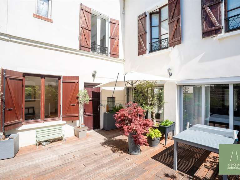 Maison Croissy-sur-Seine - 5 chambres - 205m²