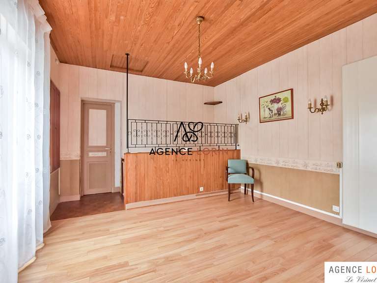 Maison Croissy-sur-Seine - 7 chambres - 242m²