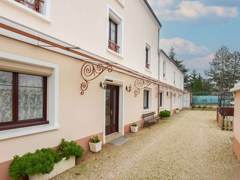 Maison Croissy-sur-Seine - 7 chambres - 242m²