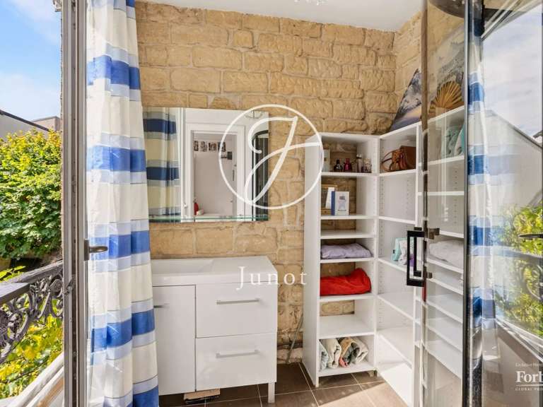Maison Croissy-sur-Seine - 2 chambres - 209m²