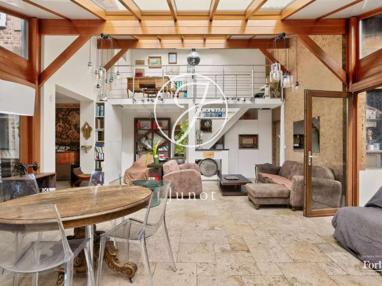 Maison Croissy-sur-Seine - 2 chambres - 209m²
