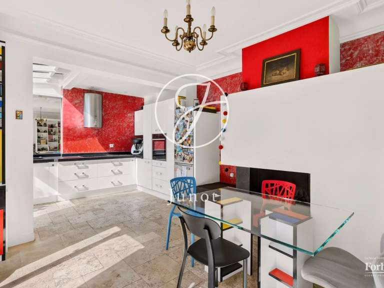 Maison Croissy-sur-Seine - 2 chambres - 209m²