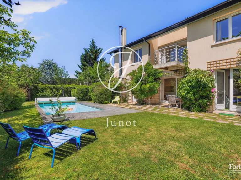 Maison Croissy-sur-Seine - 4 chambres - 151m²