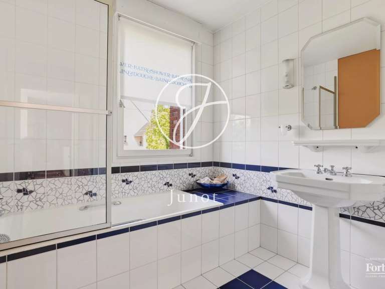 Maison Croissy-sur-Seine - 4 chambres - 151m²