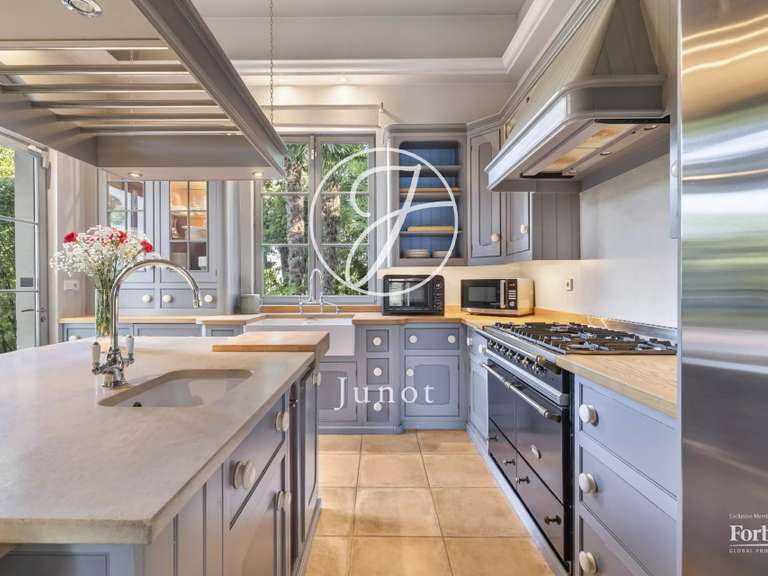 Maison Croissy-sur-Seine - 5 chambres - 502m²