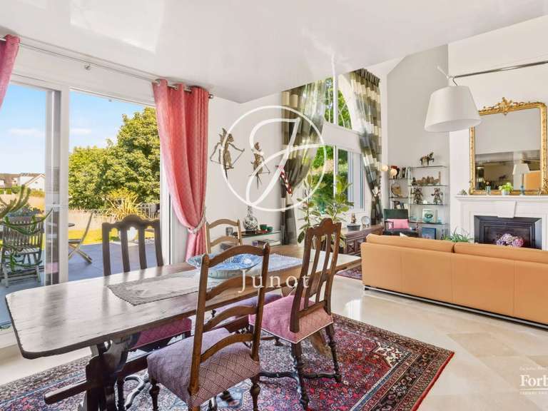 Maison Croissy-sur-Seine - 5 chambres - 242m²