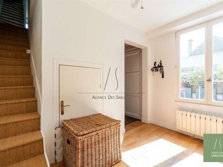 Maison Croissy-sur-Seine - 5 chambres - 205m²