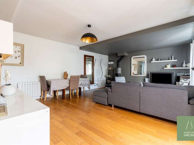 Maison Croissy-sur-Seine - 5 chambres - 205m²