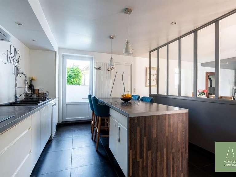 Maison Croissy-sur-Seine - 5 chambres - 205m²