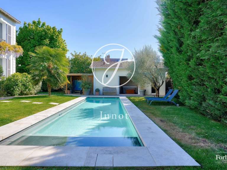 Maison Croissy-sur-Seine - 5 chambres - 372m²