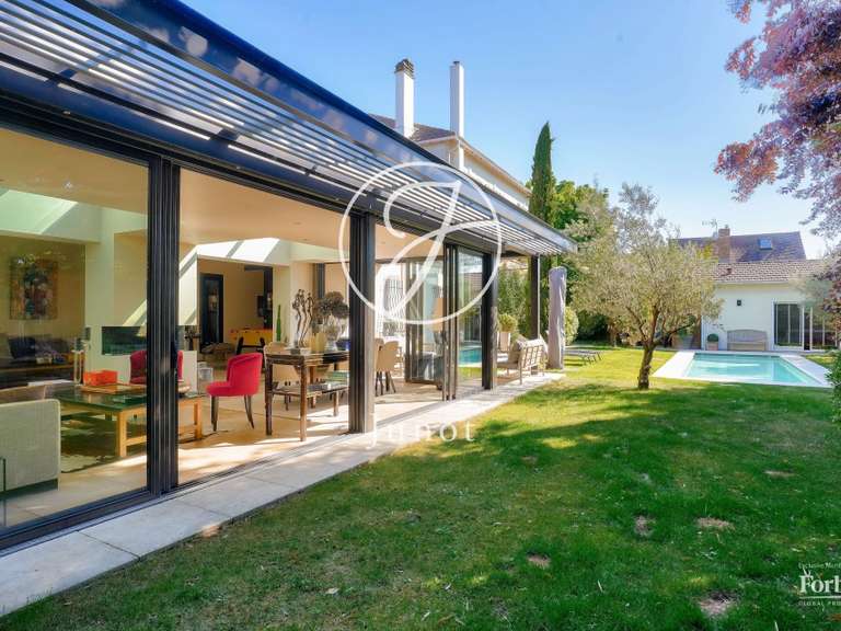 Maison Croissy-sur-Seine - 5 chambres - 372m²