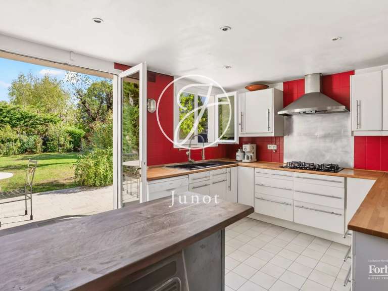 Maison Croissy-sur-Seine - 5 chambres - 223m²
