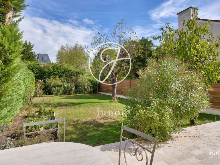 Maison Croissy-sur-Seine - 5 chambres - 223m²