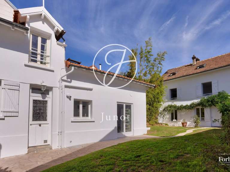 Maison Croissy-sur-Seine - 5 chambres - 223m²
