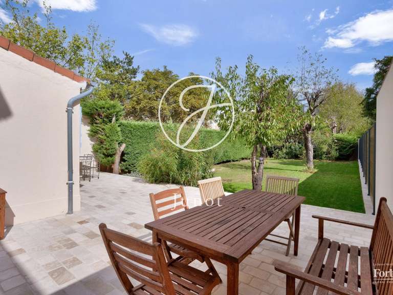 Maison Croissy-sur-Seine - 5 chambres - 223m²