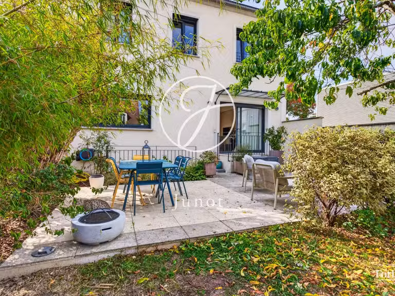 Maison Croissy-sur-Seine - 3 chambres - 119m²