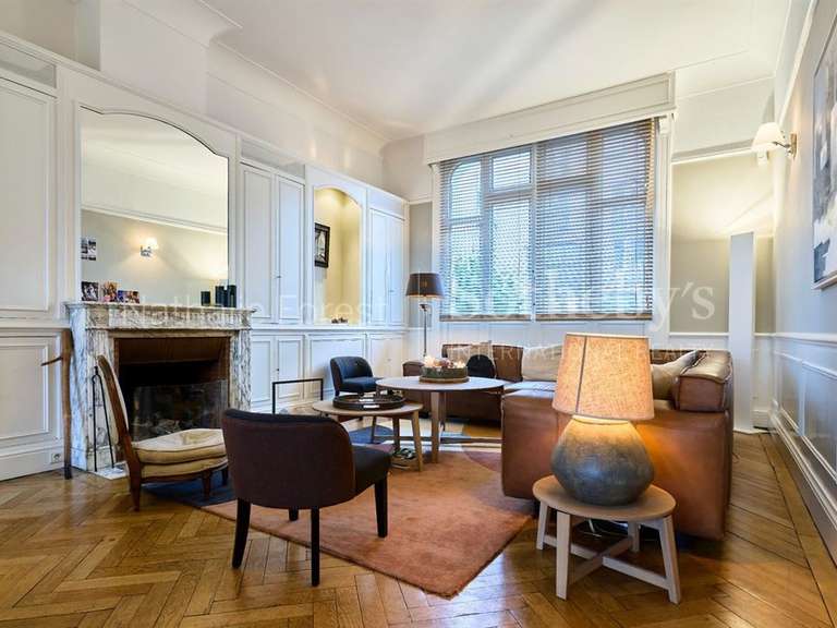 Maison Croix - 7 chambres - 374m²