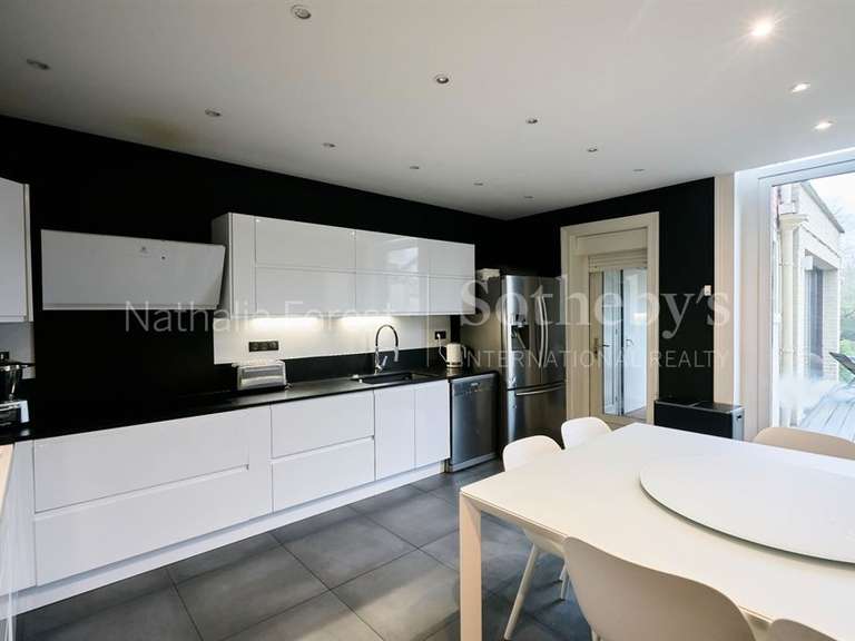 Maison Croix - 7 chambres - 374m²