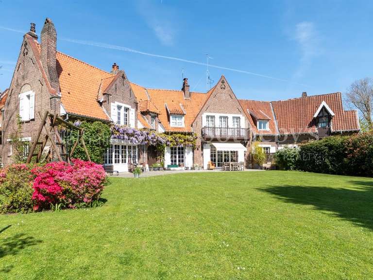 House Croix - 9 bedrooms - 462m²