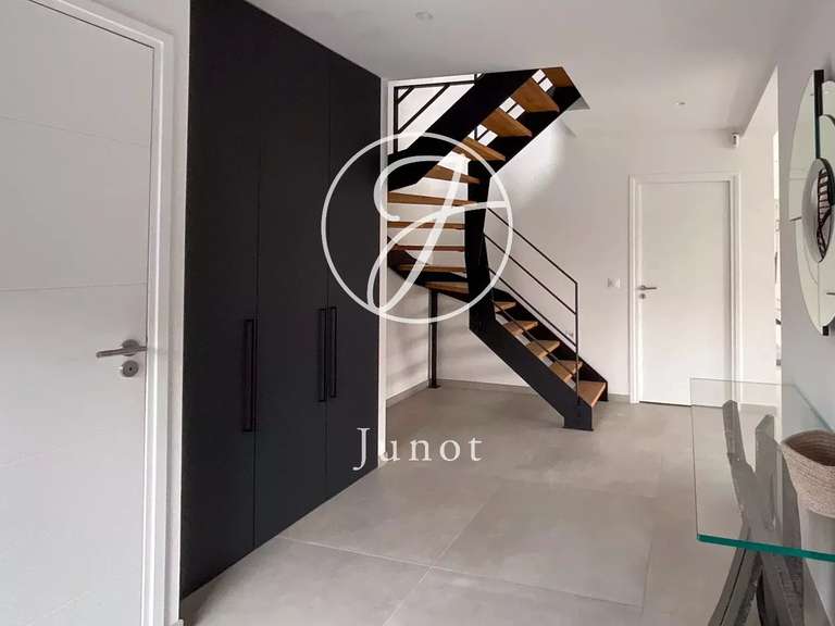 Maison Croix - 4 chambres - 258m²
