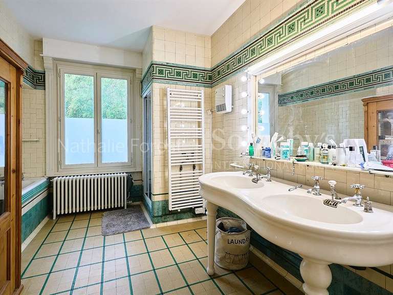 Maison Croix - 7 chambres - 380m²