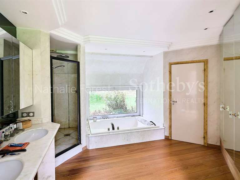 Maison Croix - 6 chambres - 232m²