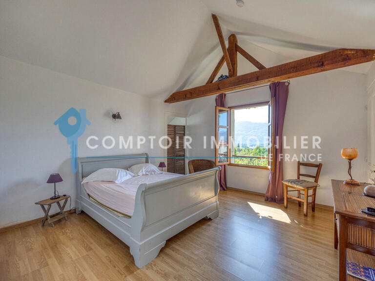 Maison Crolles - 6 chambres - 250m²