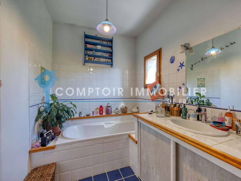 Maison Crolles - 6 chambres - 250m²