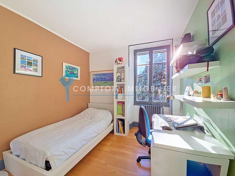 Maison Crolles - 3 chambres - 180m²