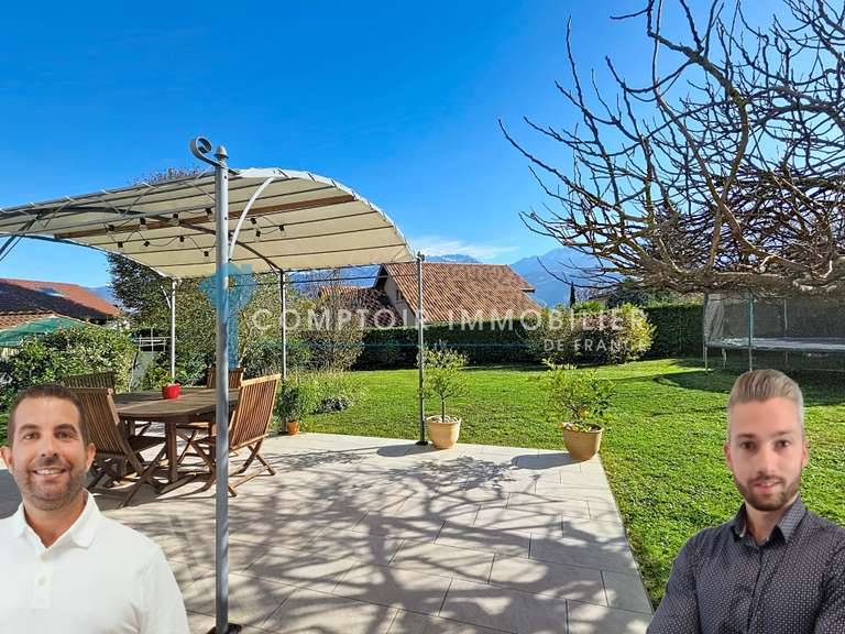 House Crolles - 8 bedrooms - 280m²