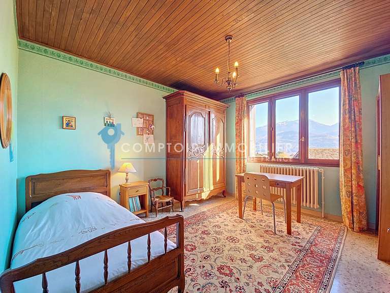 Maison Crolles - 8 chambres - 280m²